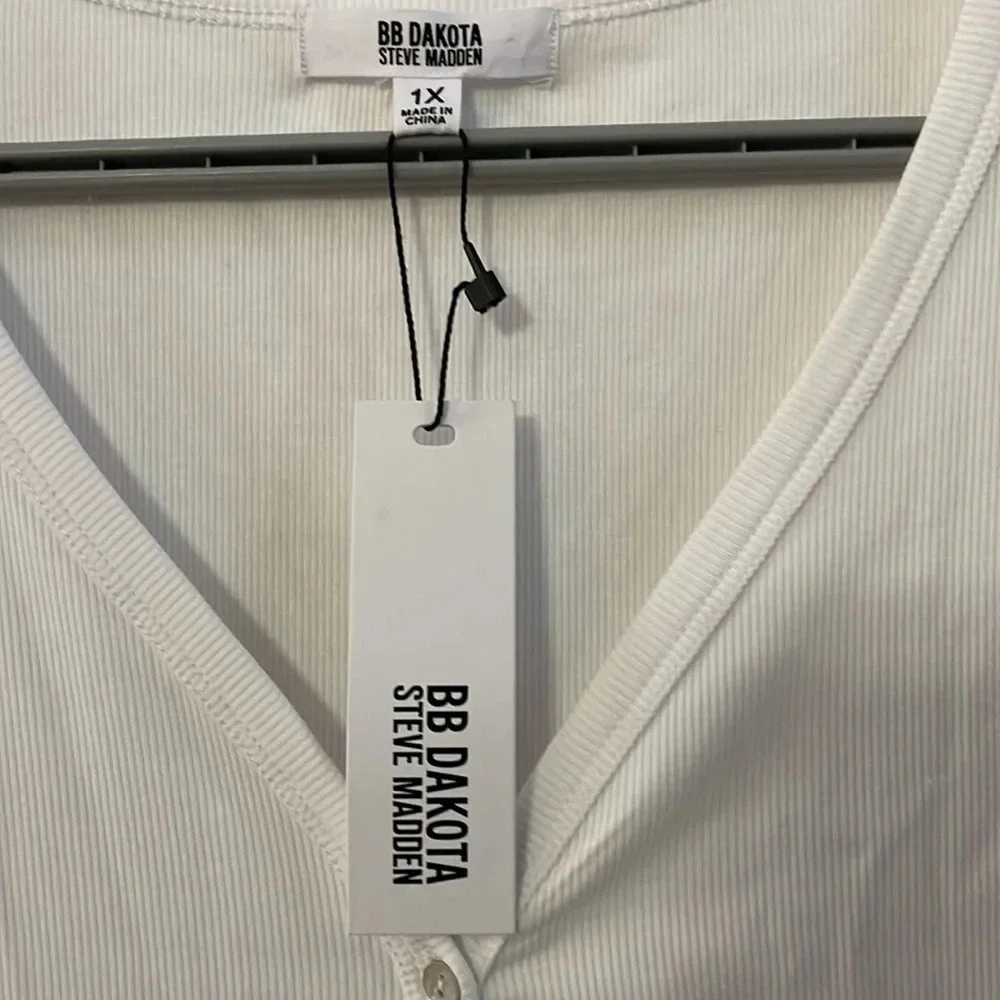BB DAKOTA short sleeve body suit size 1X NWT - Picture 2 of 4